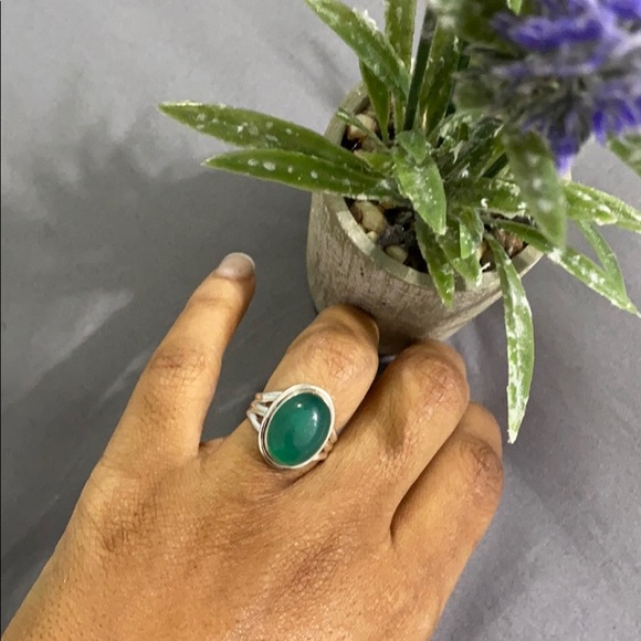 Handmade Vintage 925 Silver & Emerald Gemstone Ring 💍 Kelly Green Gorgeous Sz 8 - Picture 3 of 15